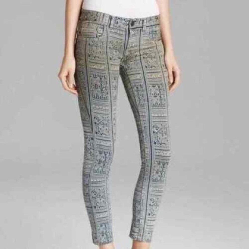 Free People Gray Batik Tribal Aztec Print Ankle Skinny Jean Pants in Sz W 29